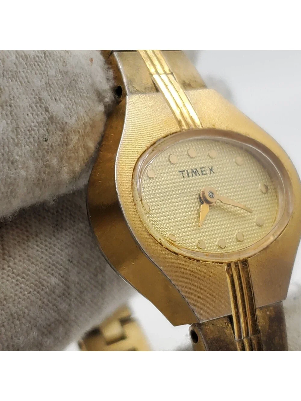 Vintage Timex Mechanical Watch Womens Running 23mm Gold Tone